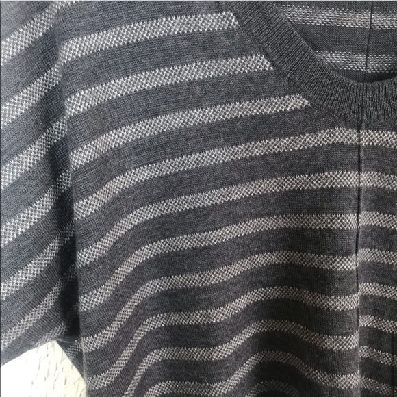ANN TAYLOR LOFT | Striped V Neck Top - Picture 5 of 6